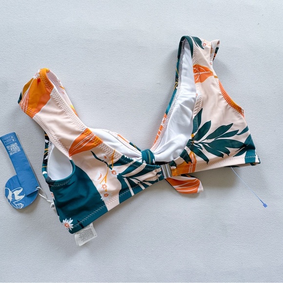NWT Cupshe Tropical Print Bikini Top size S - Picture 3 of 4